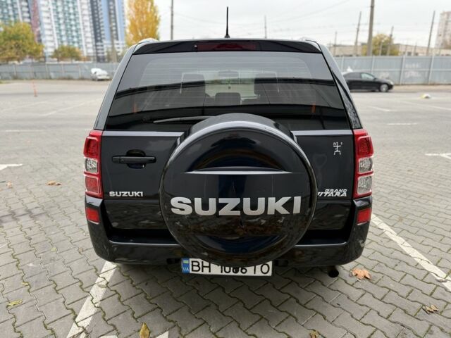 Чорний Сузукі Гранд Вітара, об'ємом двигуна 2.4 л та пробігом 135 тис. км за 8100 $, фото 6 на Automoto.ua