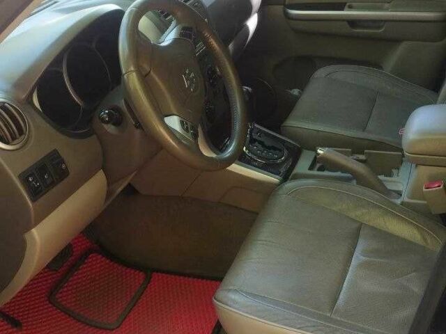 Чорний Сузукі Гранд Вітара, об'ємом двигуна 2.7 л та пробігом 237 тис. км за 4500 $, фото 7 на Automoto.ua