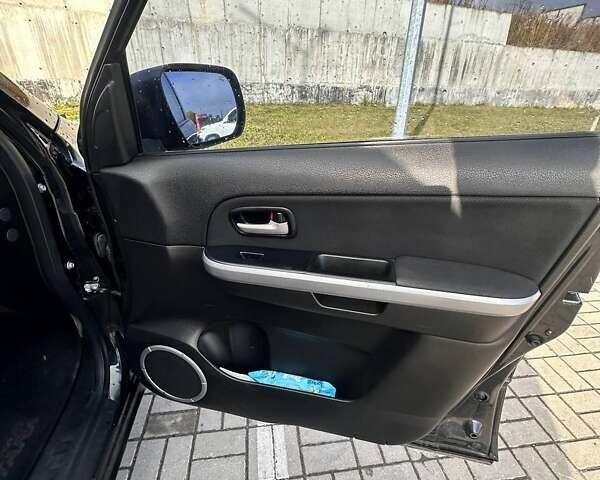 Сузукі Гранд Вітара 2008 у Львові на Automoto.ua Чорний Сузукі Гранд Вітара, об'ємом двигуна 2 л та пробігом 160 тис. км за 7400 $, фото 4 на Automoto.ua