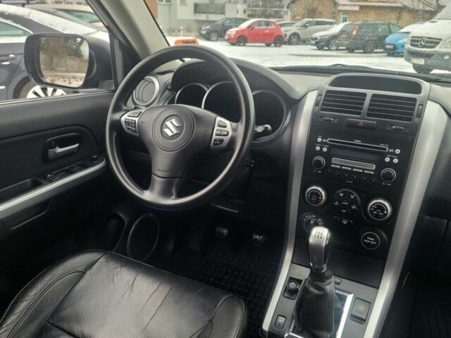 Чорний Сузукі Гранд Вітара, об'ємом двигуна 2.2 л та пробігом 234 тис. км за 3200 $, фото 9 на Automoto.ua