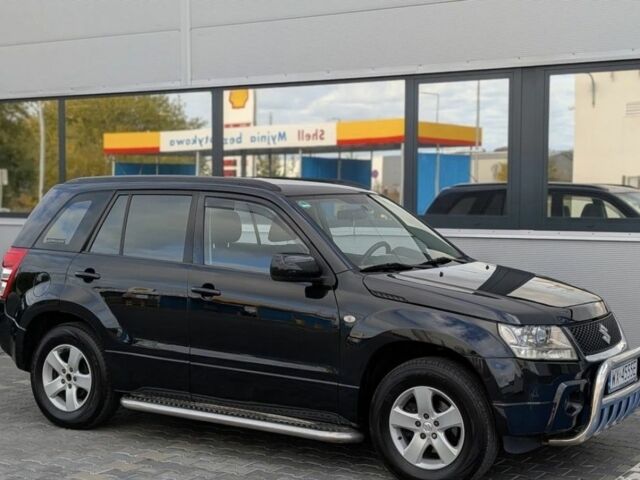 Черный Сузуки Гранд Витара, объемом двигателя 1.9 л и пробегом 185 тыс. км за 3800 $, фото 2 на Automoto.ua