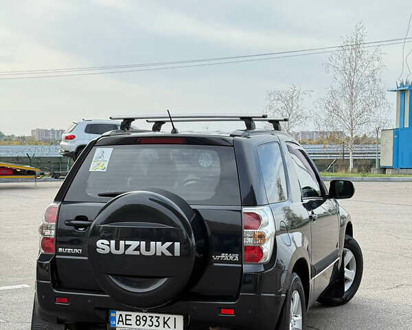 Чорний Сузукі Гранд Вітара, об'ємом двигуна 2.39 л та пробігом 198 тис. км за 7900 $, фото 4 на Automoto.ua