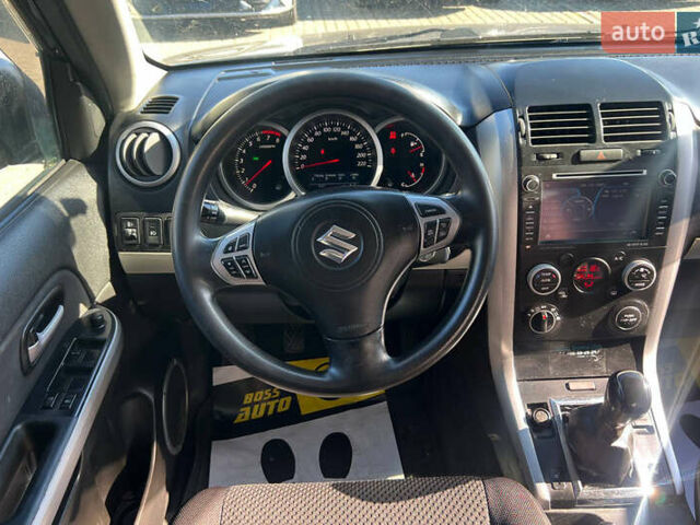 Черный Сузуки Гранд Витара, объемом двигателя 2.39 л и пробегом 290 тыс. км за 6100 $, фото 24 на Automoto.ua