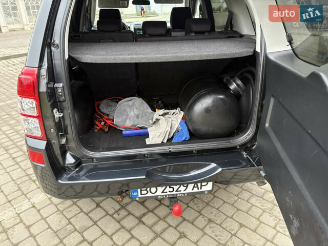 Чорний Сузукі Гранд Вітара, об'ємом двигуна 2.39 л та пробігом 240 тис. км за 8999 $, фото 13 на Automoto.ua
