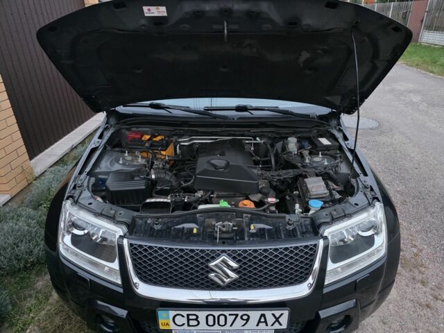Чорний Сузукі Гранд Вітара, об'ємом двигуна 2 л та пробігом 150 тис. км за 10500 $, фото 8 на Automoto.ua