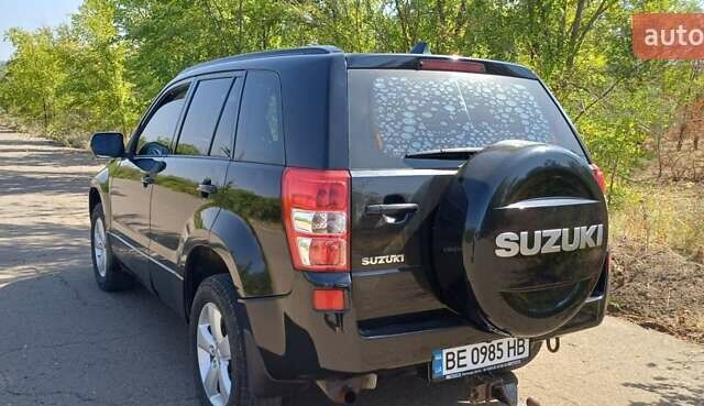 Чорний Сузукі Гранд Вітара, об'ємом двигуна 2.39 л та пробігом 102 тис. км за 8100 $, фото 2 на Automoto.ua