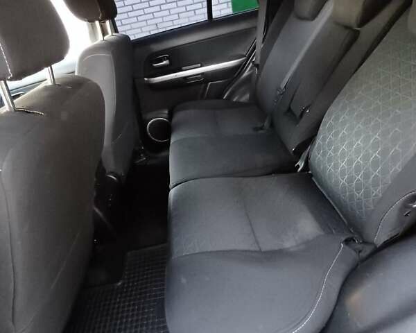 Сузуки Гранд Витара 2008 в Виннице на Automoto.ua Черный Сузуки Гранд Витара, объемом двигателя 2 л и пробегом 187 тыс. км за 7500 $, фото 3 на Automoto.ua