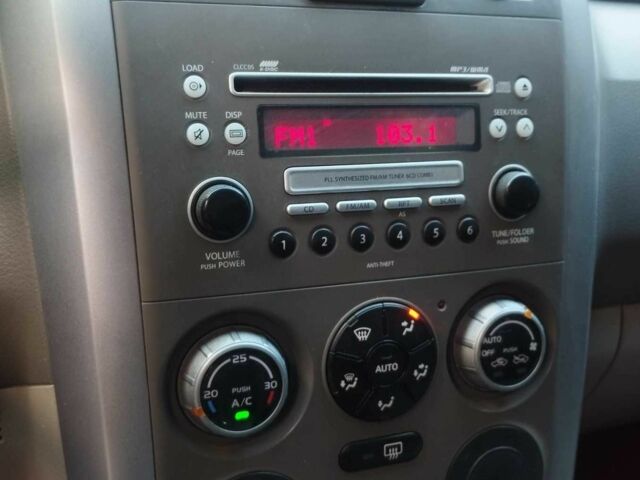 Чорний Сузукі Гранд Вітара, об'ємом двигуна 2.7 л та пробігом 237 тис. км за 4500 $, фото 2 на Automoto.ua