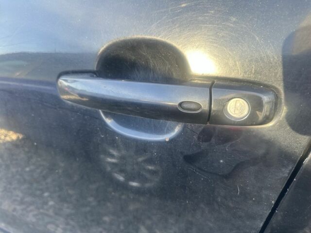 Черный Сузуки Гранд Витара, объемом двигателя 2 л и пробегом 240 тыс. км за 3200 $, фото 11 на Automoto.ua