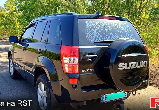 Чорний Сузукі Гранд Вітара, об'ємом двигуна 2.4 л та пробігом 102 тис. км за 8100 $, фото 1 на Automoto.ua