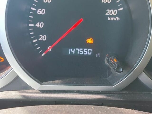 Чорний Сузукі Гранд Вітара, об'ємом двигуна 2 л та пробігом 147 тис. км за 8000 $, фото 5 на Automoto.ua