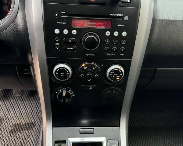 Чорний Сузукі Гранд Вітара, об'ємом двигуна 1.9 л та пробігом 225 тис. км за 7800 $, фото 12 на Automoto.ua