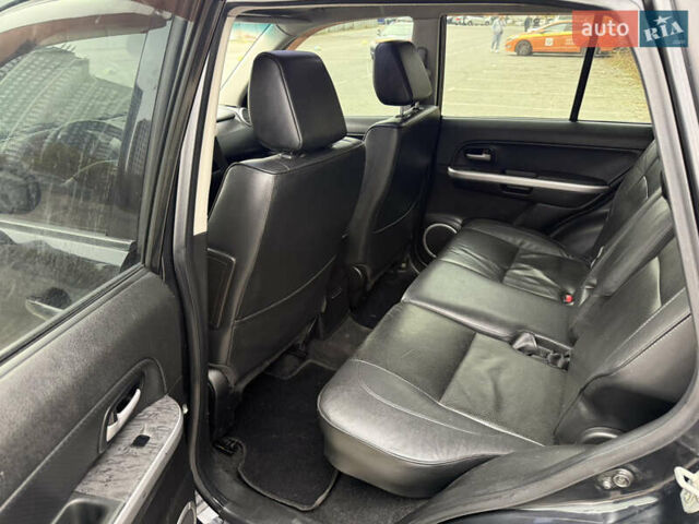 Чорний Сузукі Гранд Вітара, об'ємом двигуна 2.4 л та пробігом 135 тис. км за 8100 $, фото 8 на Automoto.ua