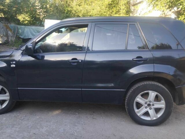 Чорний Сузукі Гранд Вітара, об'ємом двигуна 2.7 л та пробігом 237 тис. км за 4500 $, фото 5 на Automoto.ua