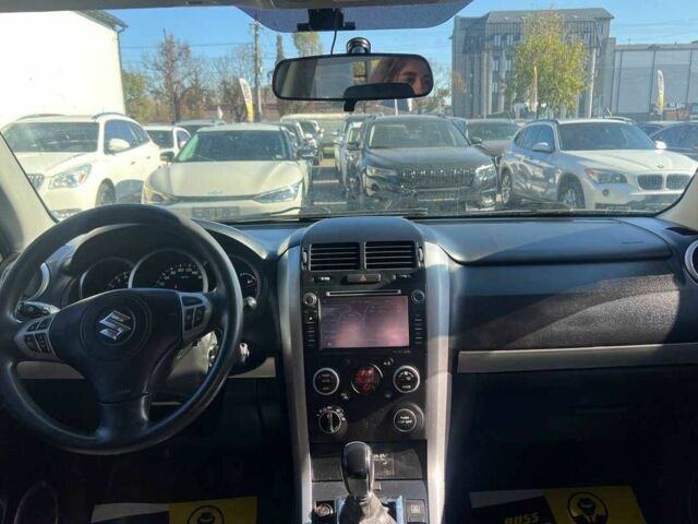 Чорний Сузукі Гранд Вітара, об'ємом двигуна 2.4 л та пробігом 290 тис. км за 6100 $, фото 22 на Automoto.ua