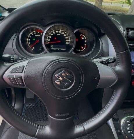 Чорний Сузукі Гранд Вітара, об'ємом двигуна 2.4 л та пробігом 125 тис. км за 8500 $, фото 11 на Automoto.ua