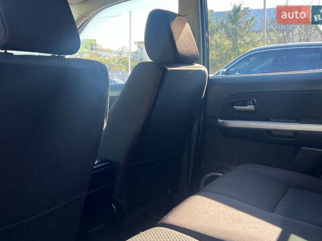 Черный Сузуки Гранд Витара, объемом двигателя 2.39 л и пробегом 290 тыс. км за 6100 $, фото 21 на Automoto.ua