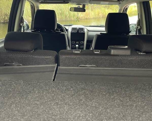 Чорний Сузукі Гранд Вітара, об'ємом двигуна 2.39 л та пробігом 176 тис. км за 8600 $, фото 11 на Automoto.ua