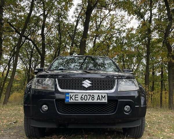 Чорний Сузукі Гранд Вітара, об'ємом двигуна 2.39 л та пробігом 176 тис. км за 8600 $, фото 1 на Automoto.ua