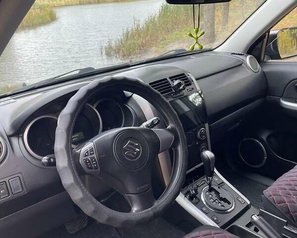 Чорний Сузукі Гранд Вітара, об'ємом двигуна 2.39 л та пробігом 176 тис. км за 8600 $, фото 10 на Automoto.ua