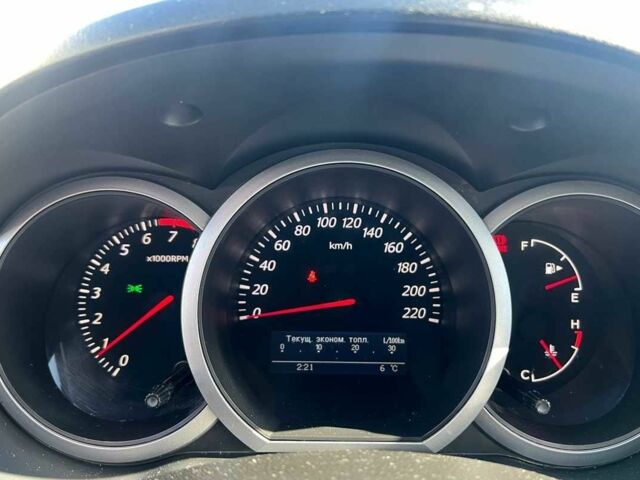 Чорний Сузукі Гранд Вітара, об'ємом двигуна 2.4 л та пробігом 290 тис. км за 6100 $, фото 16 на Automoto.ua