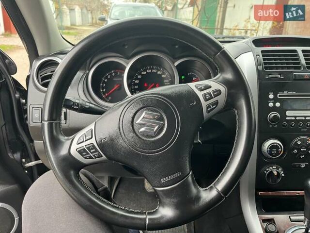 Черный Сузуки Гранд Витара, объемом двигателя 2 л и пробегом 182 тыс. км за 7300 $, фото 6 на Automoto.ua