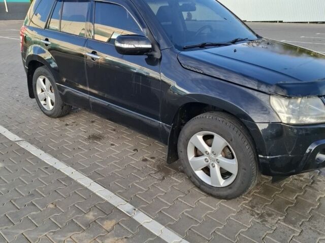 Сузуки Гранд Витара 2008 в Южное на Automoto.ua Черный Сузуки Гранд Витара, объемом двигателя 2.4 л и пробегом 142 тыс. км за 7600 $, фото 2 на Automoto.ua