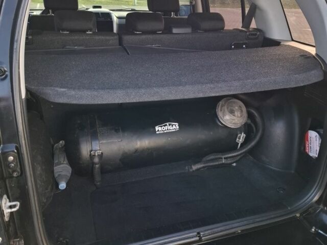 Сузуки Гранд Витара 2008 в Южное на Automoto.ua Черный Сузуки Гранд Витара, объемом двигателя 2.4 л и пробегом 142 тыс. км за 7600 $, фото 4 на Automoto.ua