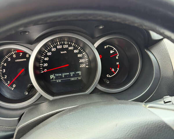 Чорний Сузукі Гранд Вітара, об'ємом двигуна 2.39 л та пробігом 198 тис. км за 7900 $, фото 12 на Automoto.ua