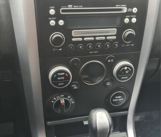 Сузуки Гранд Витара 2009 в Кривом Роге на Automoto.ua Черный Сузуки Гранд Витара, объемом двигателя 2.4 л и пробегом 147 тыс. км за 8000 $, фото 6 на Automoto.ua