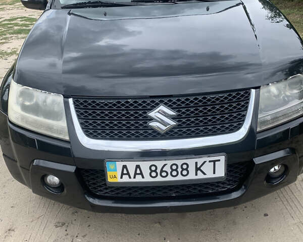 Чорний Сузукі Гранд Вітара, об'ємом двигуна 2.4 л та пробігом 188 тис. км за 10500 $, фото 1 на Automoto.ua