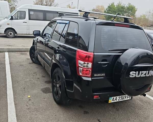 Чорний Сузукі Гранд Вітара, об'ємом двигуна 2.4 л та пробігом 328 тис. км за 9900 $, фото 4 на Automoto.ua