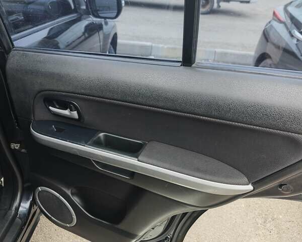 Чорний Сузукі Гранд Вітара, об'ємом двигуна 2.4 л та пробігом 328 тис. км за 9900 $, фото 6 на Automoto.ua