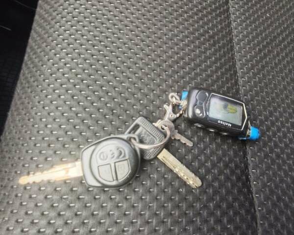 Чорний Сузукі Гранд Вітара, об'ємом двигуна 2.4 л та пробігом 328 тис. км за 9900 $, фото 15 на Automoto.ua