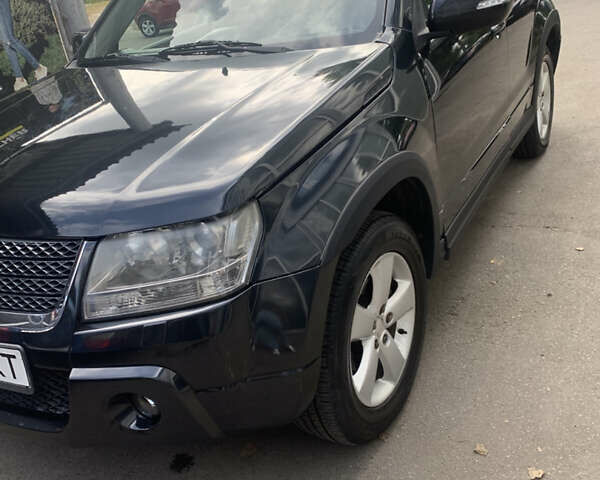 Чорний Сузукі Гранд Вітара, об'ємом двигуна 2.4 л та пробігом 188 тис. км за 10500 $, фото 4 на Automoto.ua