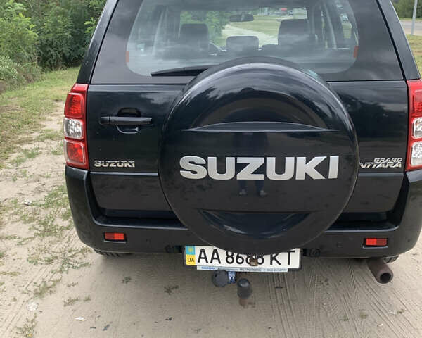 Чорний Сузукі Гранд Вітара, об'ємом двигуна 2.4 л та пробігом 188 тис. км за 10500 $, фото 3 на Automoto.ua