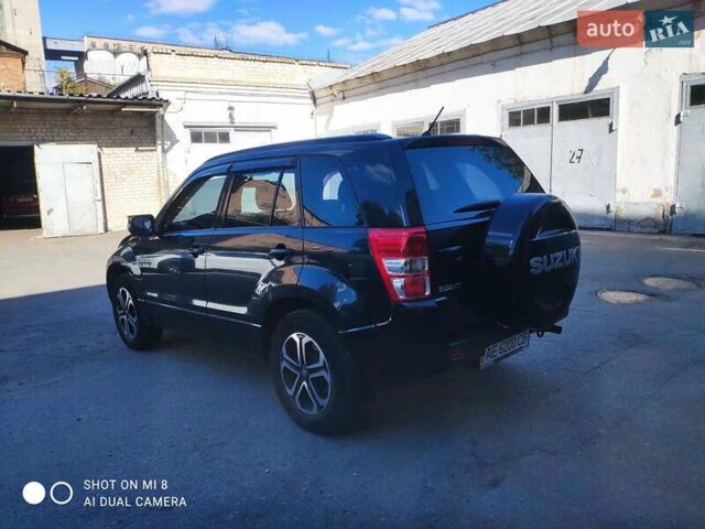 Черный Сузуки Гранд Витара, объемом двигателя 2.39 л и пробегом 181 тыс. км за 12000 $, фото 2 на Automoto.ua