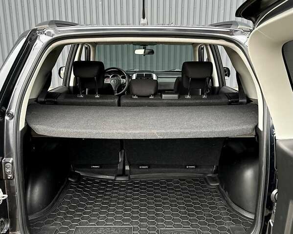 Чорний Сузукі Гранд Вітара, об'ємом двигуна 2.39 л та пробігом 155 тис. км за 13900 $, фото 18 на Automoto.ua