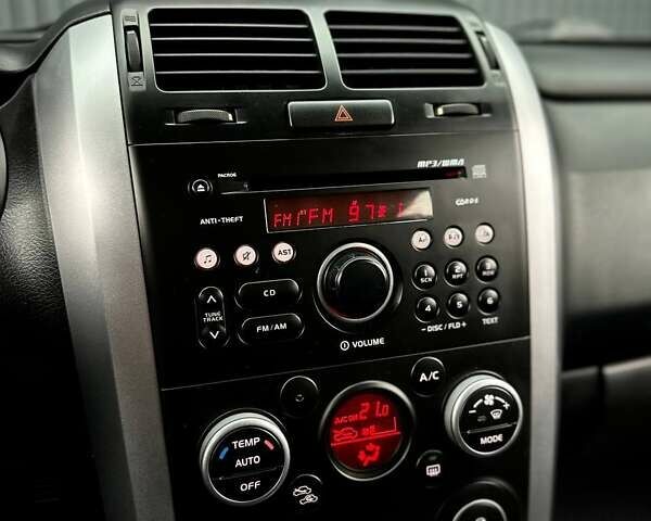 Чорний Сузукі Гранд Вітара, об'ємом двигуна 2.39 л та пробігом 155 тис. км за 13900 $, фото 15 на Automoto.ua
