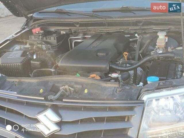 Черный Сузуки Гранд Витара, объемом двигателя 2.39 л и пробегом 181 тыс. км за 12000 $, фото 4 на Automoto.ua