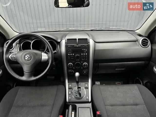 Черный Сузуки Гранд Витара, объемом двигателя 2.39 л и пробегом 66 тыс. км за 15500 $, фото 26 на Automoto.ua