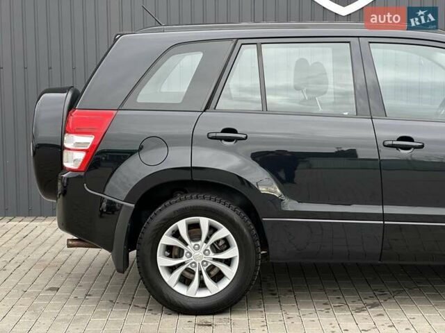 Черный Сузуки Гранд Витара, объемом двигателя 2.39 л и пробегом 66 тыс. км за 15500 $, фото 10 на Automoto.ua