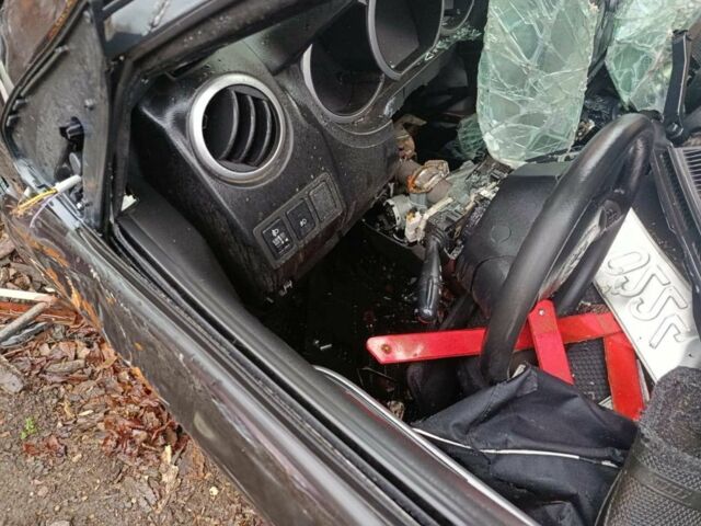 Фіолетовий Сузукі Гранд Вітара, об'ємом двигуна 2 л та пробігом 190 тис. км за 1100 $, фото 4 на Automoto.ua