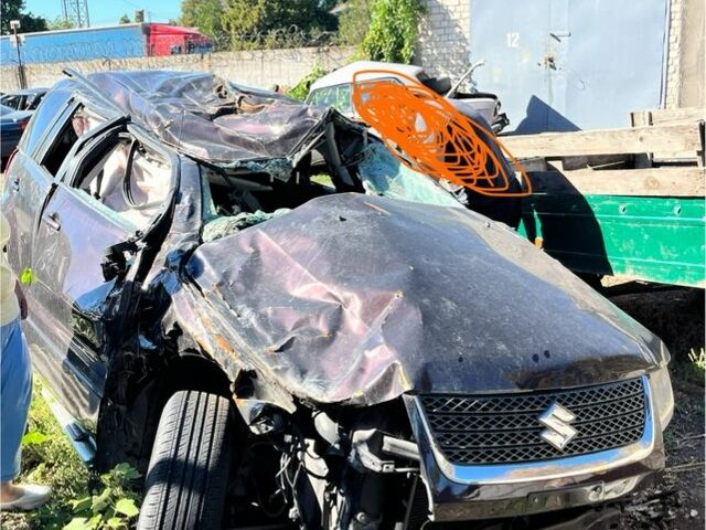 Фіолетовий Сузукі Гранд Вітара, об'ємом двигуна 2 л та пробігом 190 тис. км за 1100 $, фото 1 на Automoto.ua