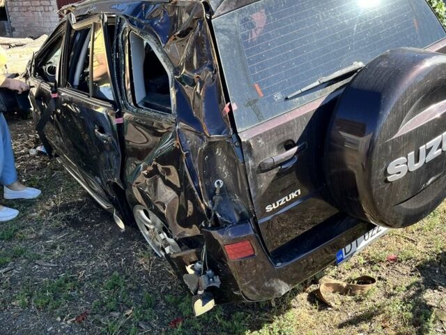 Фіолетовий Сузукі Гранд Вітара, об'ємом двигуна 2 л та пробігом 190 тис. км за 1100 $, фото 3 на Automoto.ua