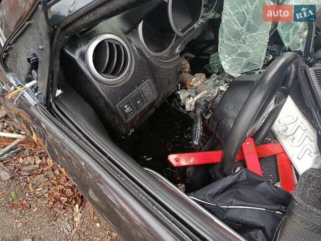 Фіолетовий Сузукі Гранд Вітара, об'ємом двигуна 2 л та пробігом 190 тис. км за 1100 $, фото 3 на Automoto.ua