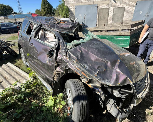 Фіолетовий Сузукі Гранд Вітара, об'ємом двигуна 2 л та пробігом 190 тис. км за 1100 $, фото 4 на Automoto.ua