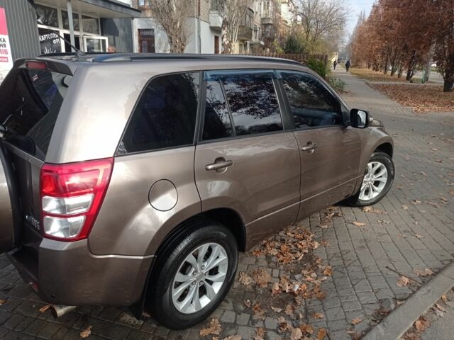 Коричневый Сузуки Гранд Витара, объемом двигателя 2.4 л и пробегом 140 тыс. км за 14000 $, фото 1 на Automoto.ua