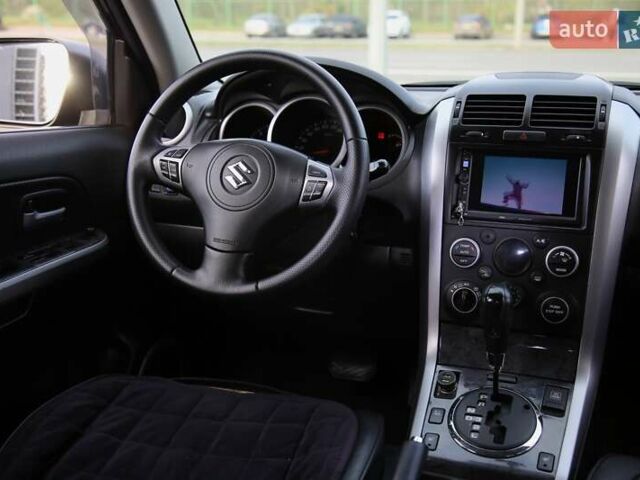 Коричневый Сузуки Гранд Витара, объемом двигателя 2.39 л и пробегом 225 тыс. км за 9500 $, фото 11 на Automoto.ua