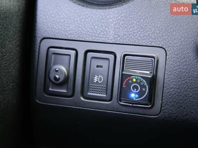 Коричневый Сузуки Гранд Витара, объемом двигателя 2.39 л и пробегом 225 тыс. км за 9500 $, фото 19 на Automoto.ua